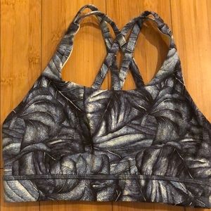 Lululemon sports bra